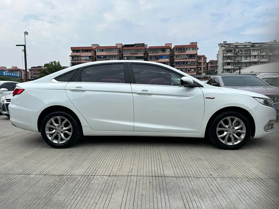 Geely Emgrand GL