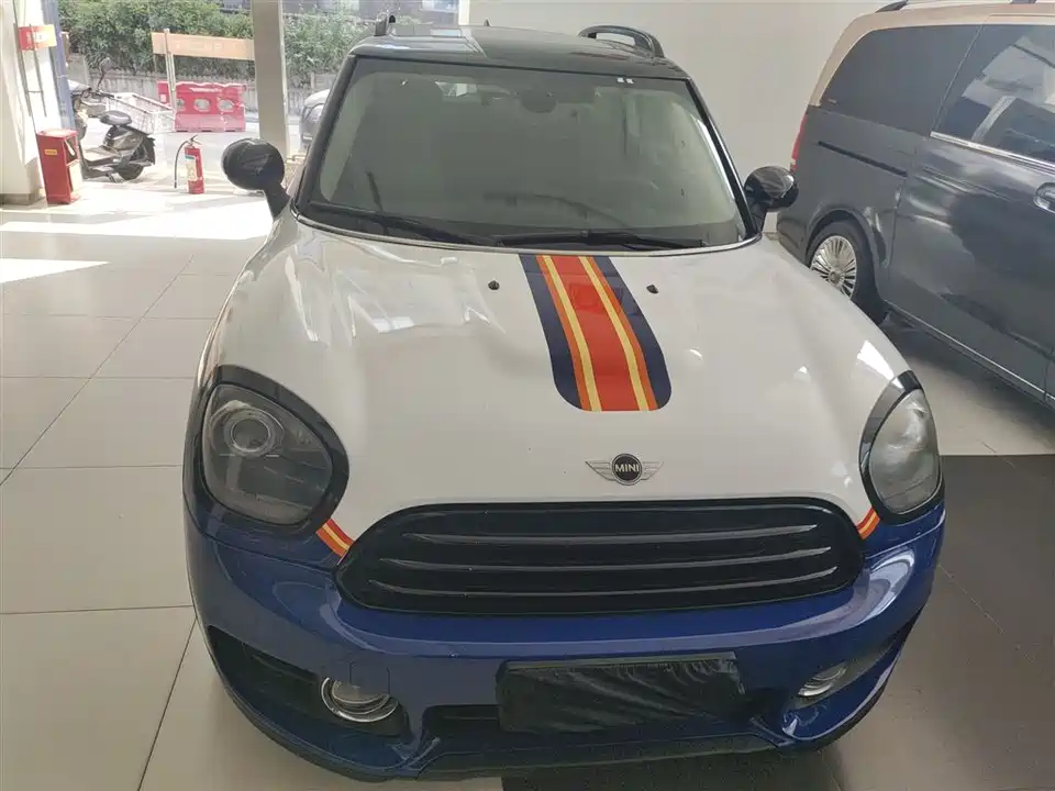 MINI COUNTRYMAN