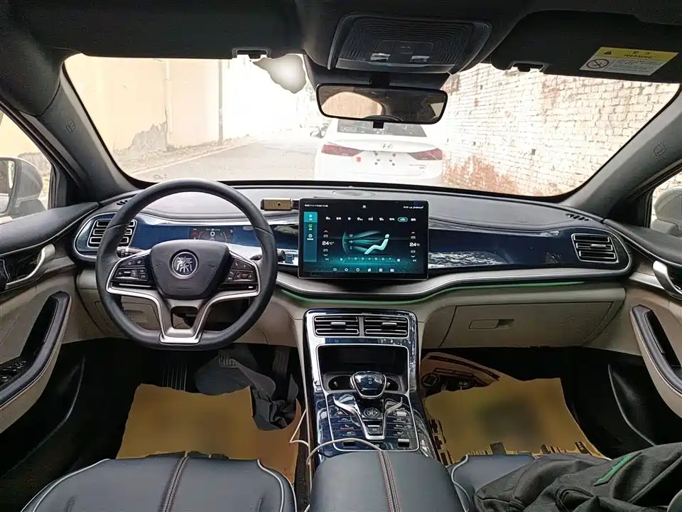 BYD Qin Yuan BYD Qin Yuan