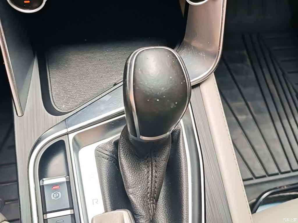 Geely Binray, 2019 14