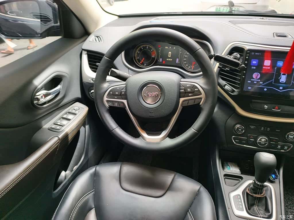 Jeep Cherokee, 2016 7