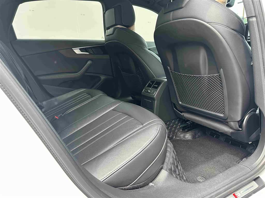 Audi A4L, 2023 7