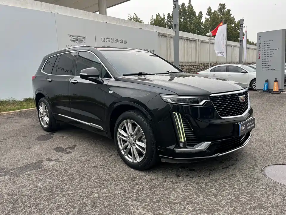 Cadillac XT6