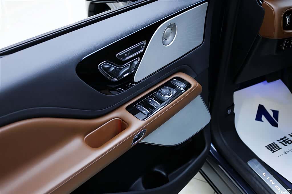 Lincoln Aviator, 2022 17