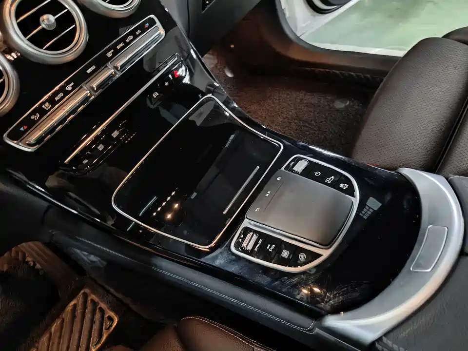 Mercedes-Benz GLC Mercedes-Benz GLC