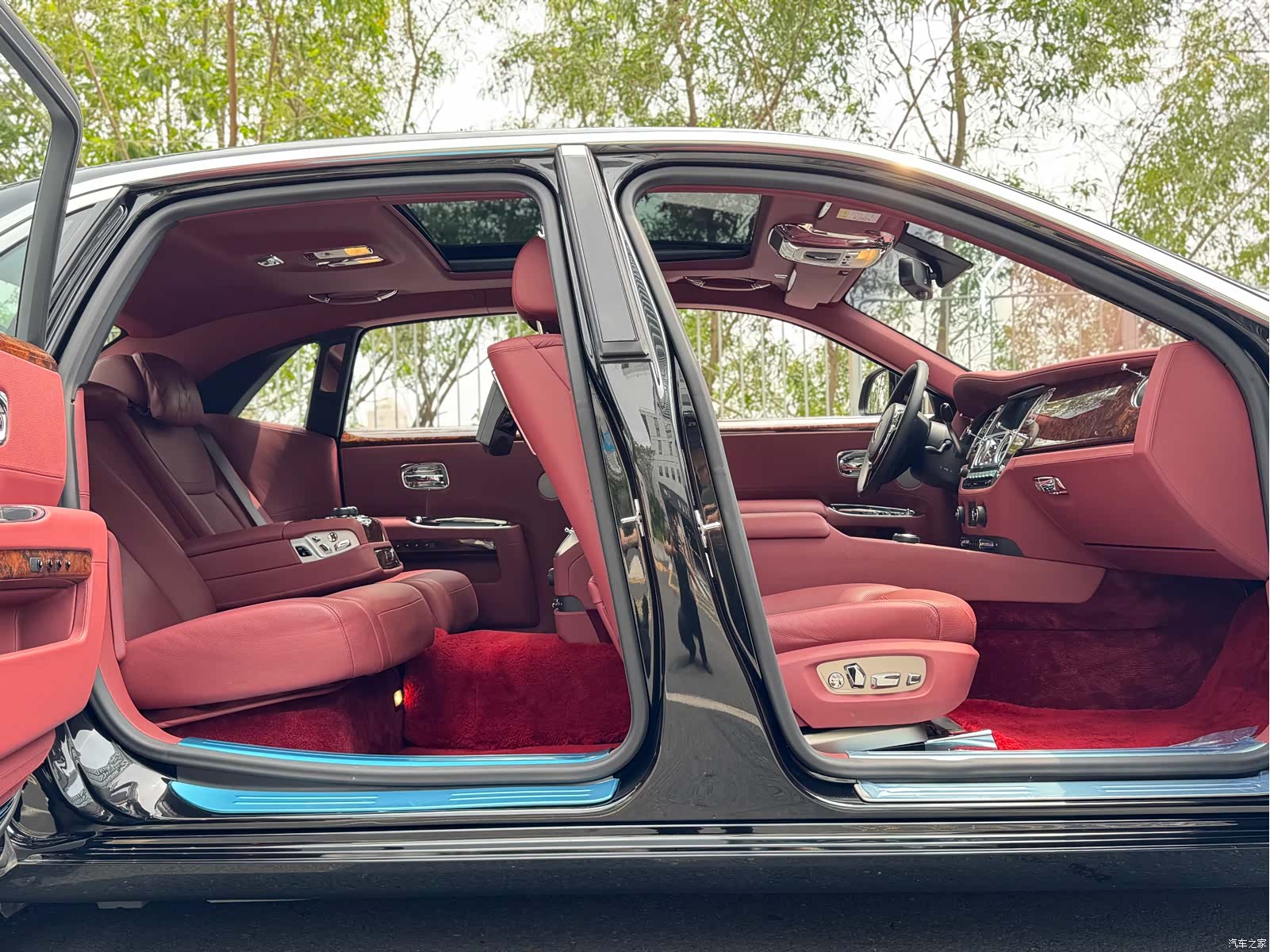 Rolls-Royce Ghost, 2017 16