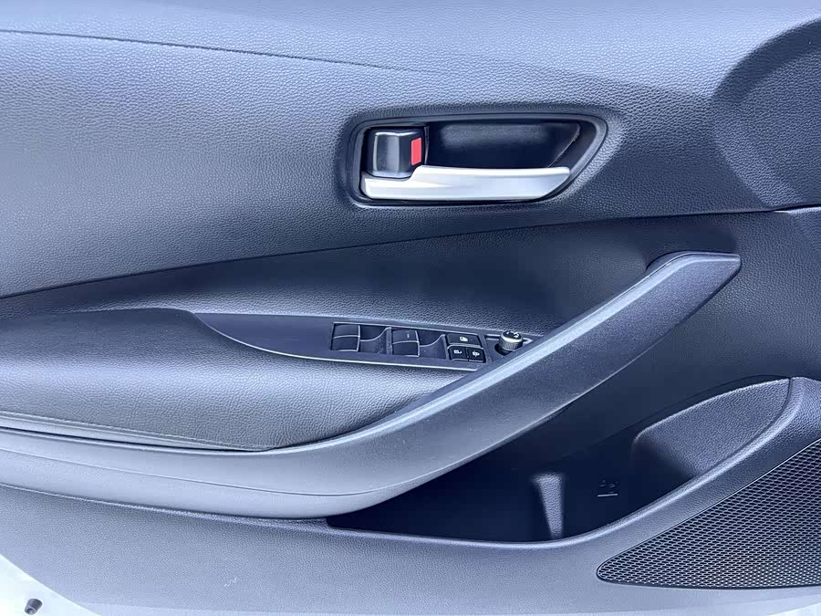 Toyota Corolla 2023, фото 8