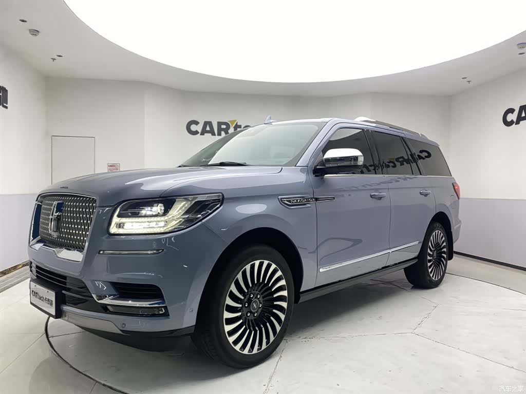 Lincoln Navigator, 2023 1