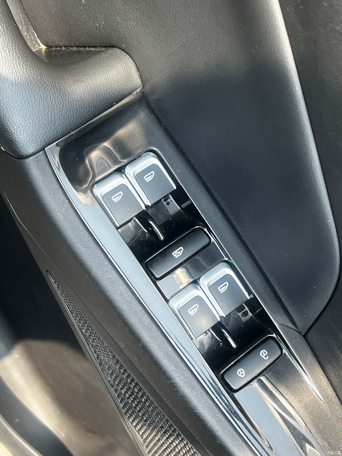 Geely E, 2022 24