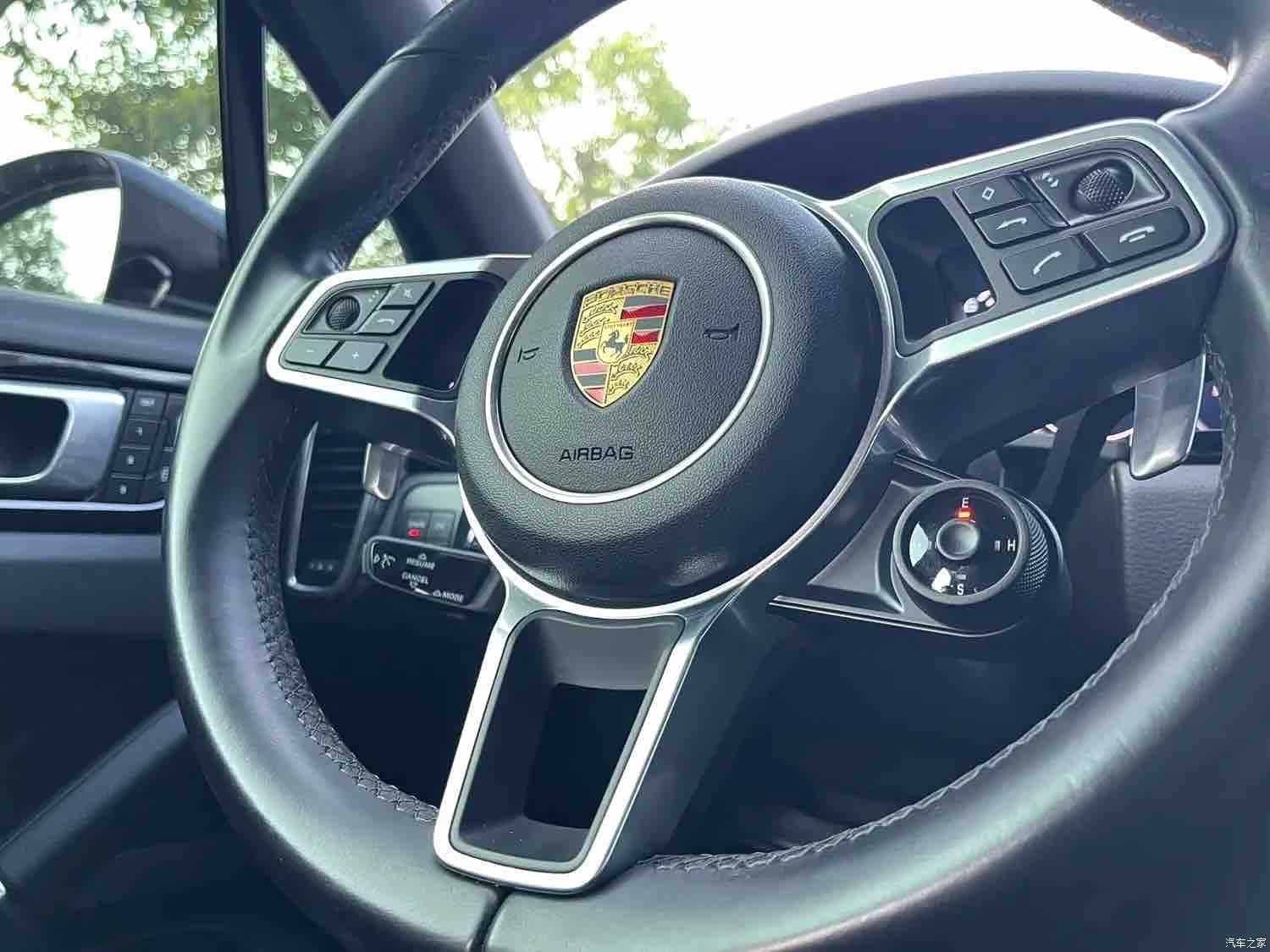 Porsche Cayenne, 2022 11