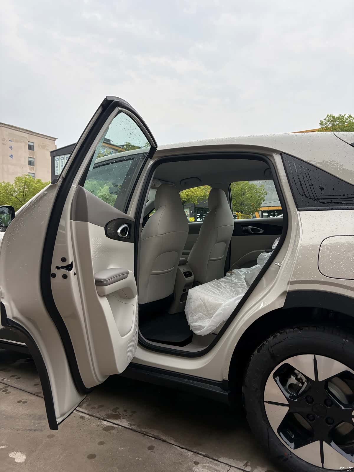 Geely Xingyuan, 2026 4