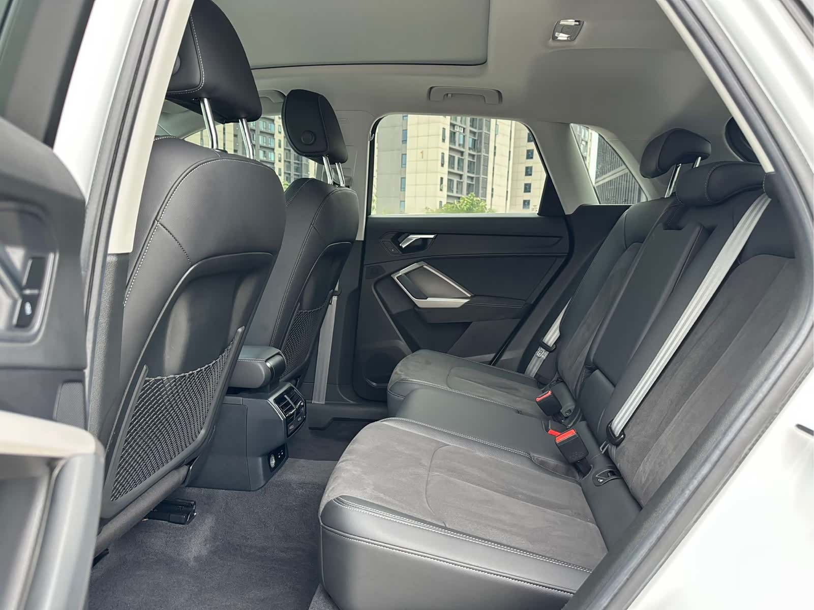 Audi Q3, 2022 10