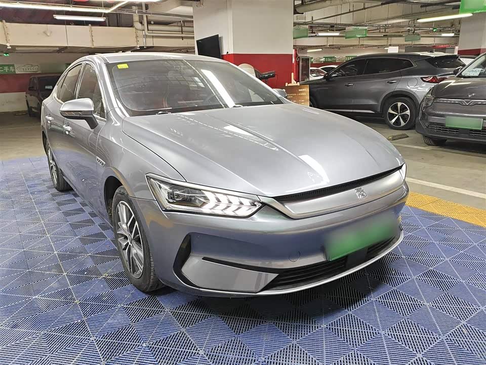 BYD Qin Yuan BYD Qin Yuan
