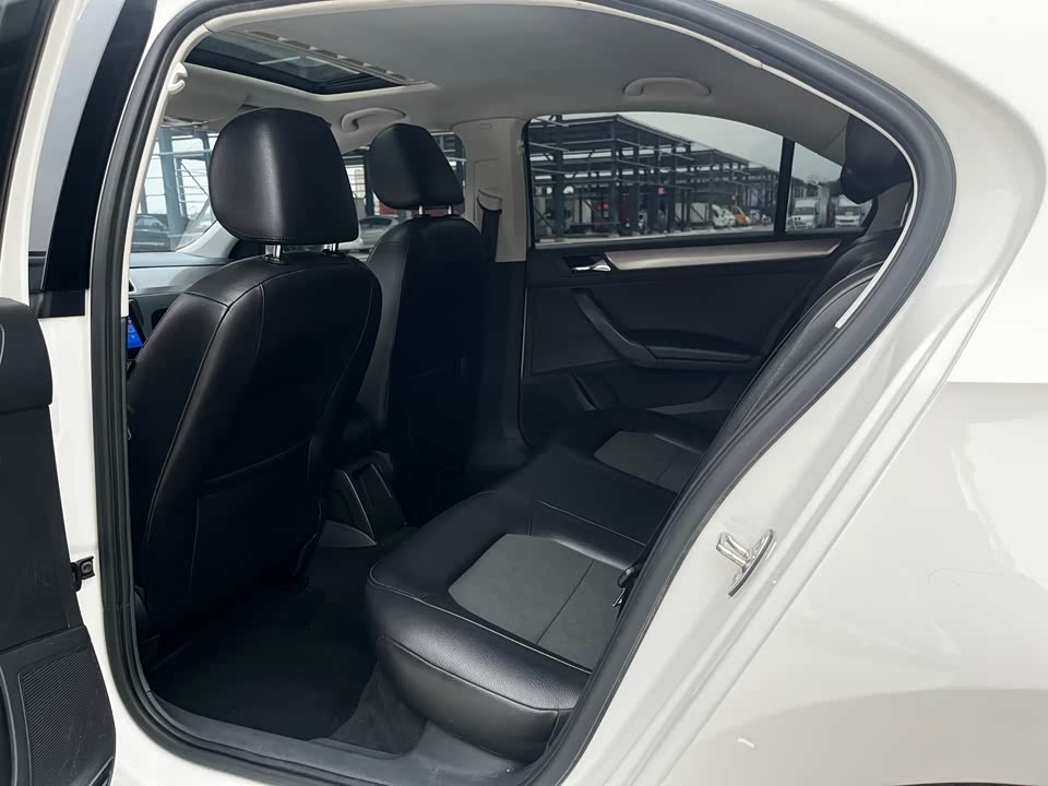 Volkswagen Santana