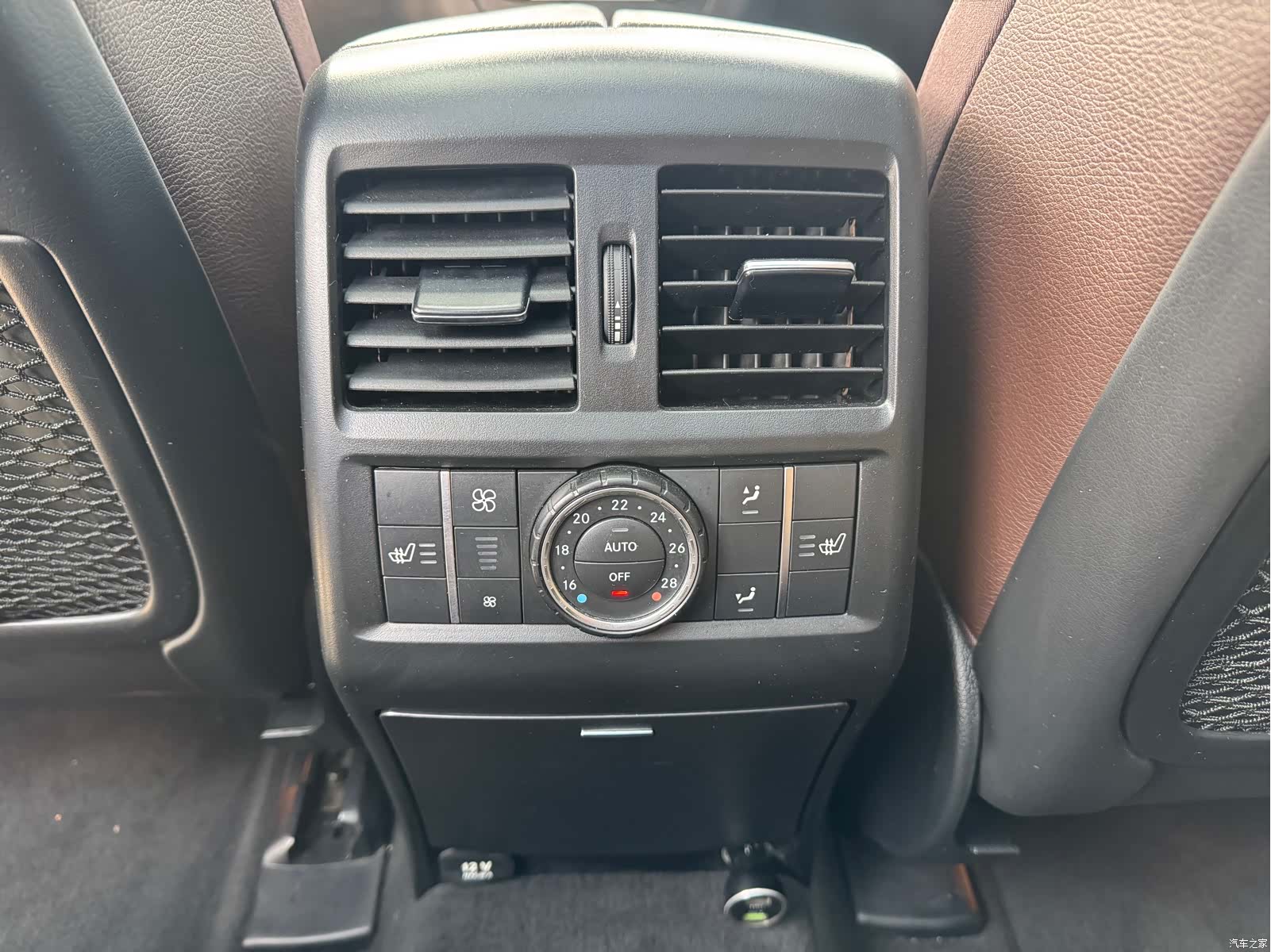 Mercedes-Benz GL-Class, 2015 10