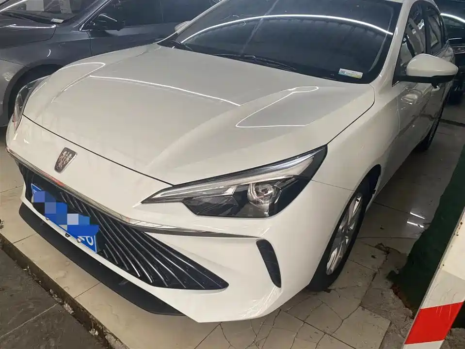 Roewe i5