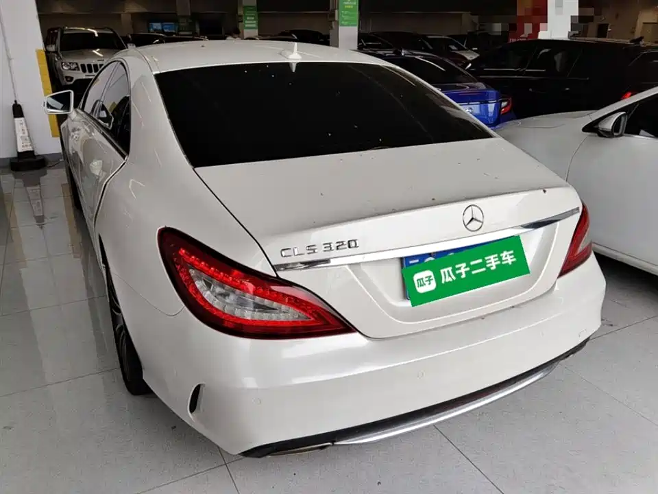 Mercedes-Benz CLS Mercedes-Benz CLS