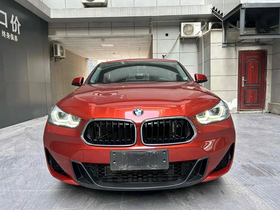 BMW X2