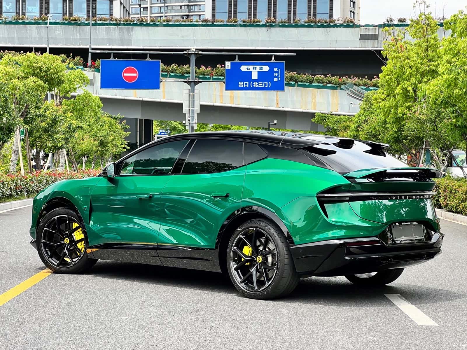 Lotus ELETRE, 2024 15