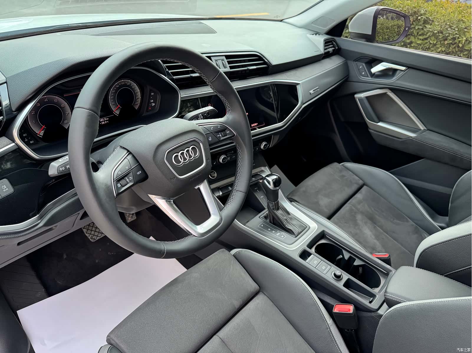 Audi Q3, 2022 14