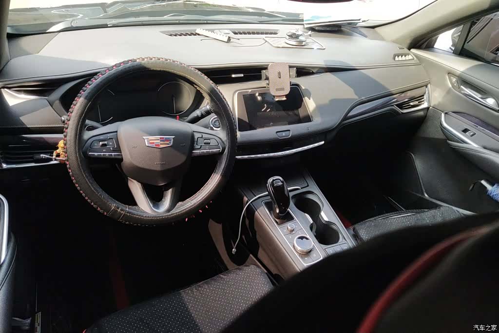 Cadillac XT4, 2020 12