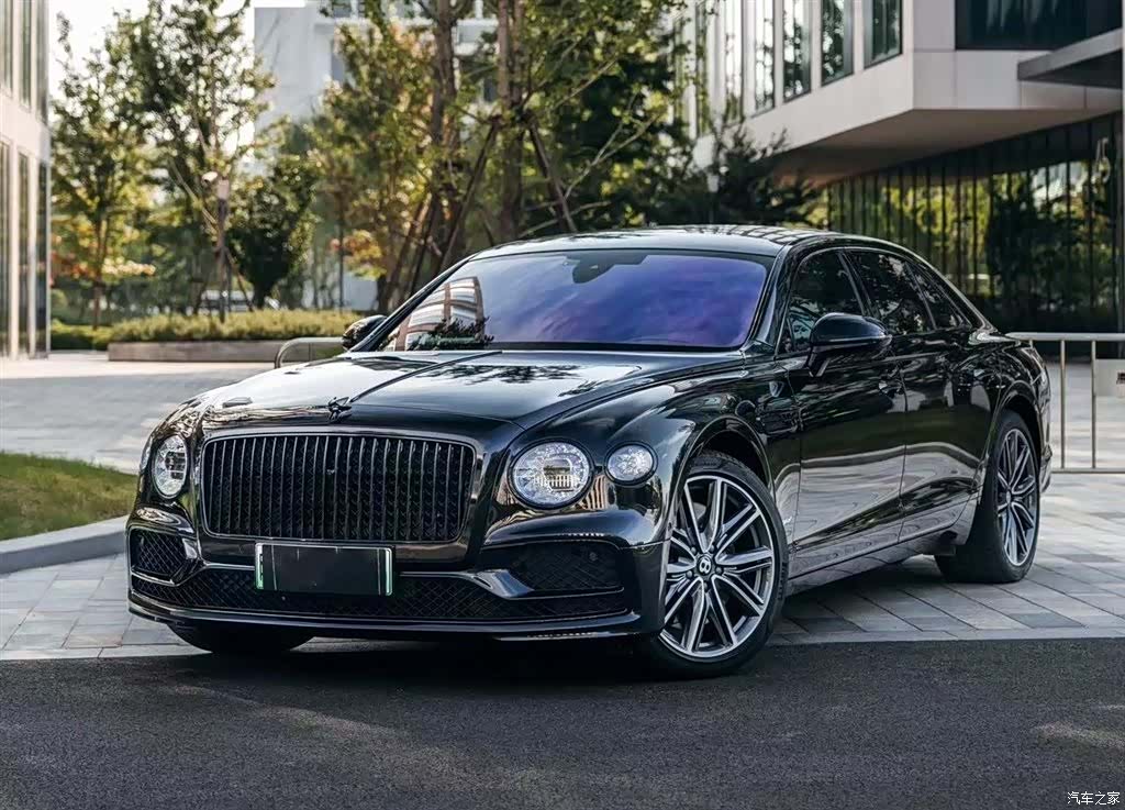 Bentley Flying Spur, 2022 1