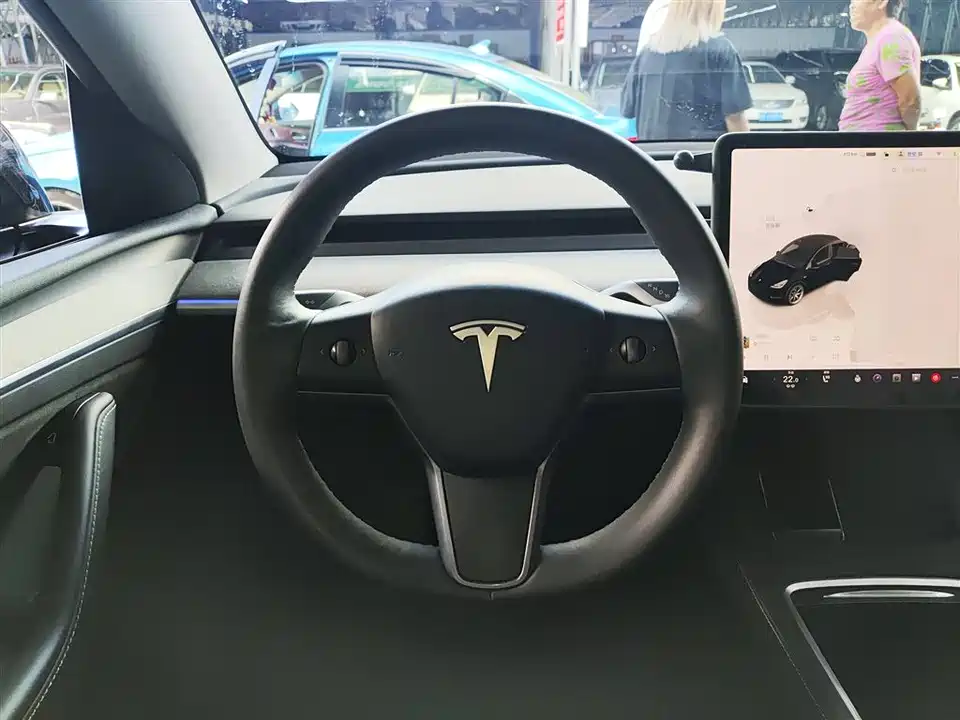 Tesla Model Y Tesla Model Y