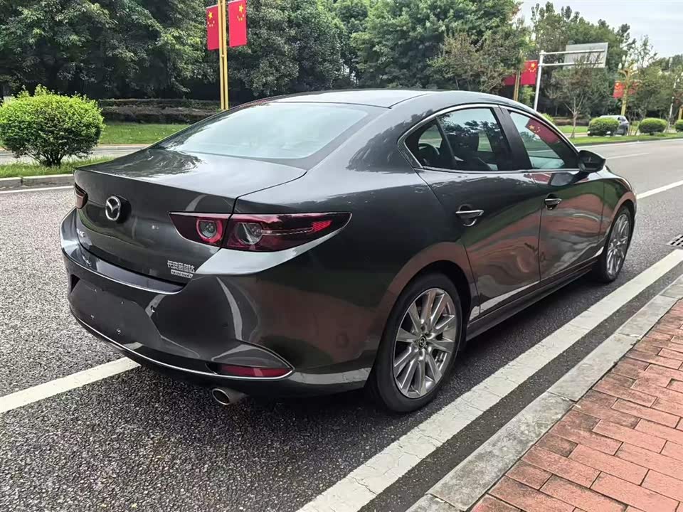 Mazda 3 Angkesaila
