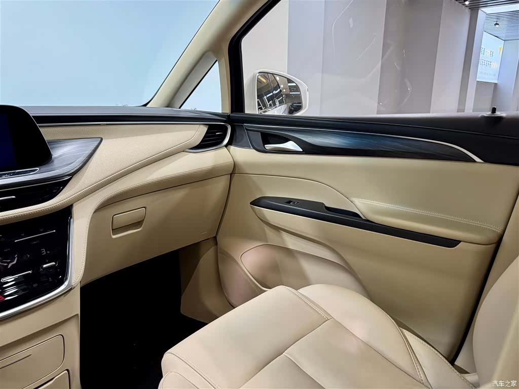 Buick GL8, 2023 24