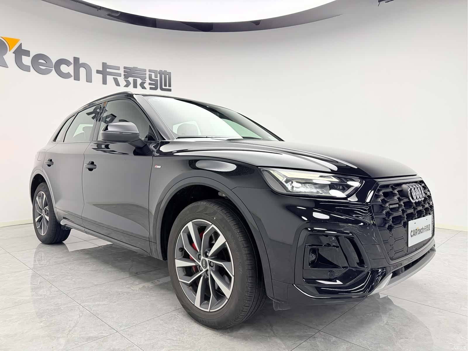 Audi Q5L, 2025 3