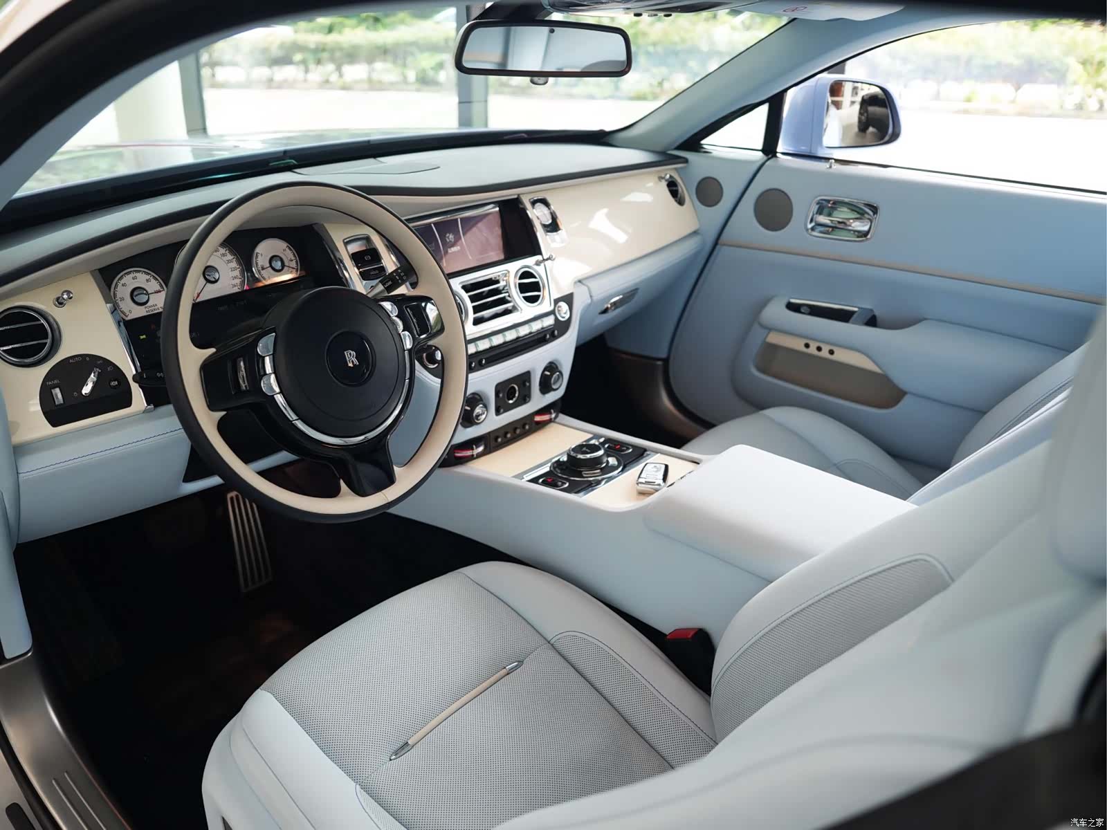 Rolls-Royce Wraith, 2021 4
