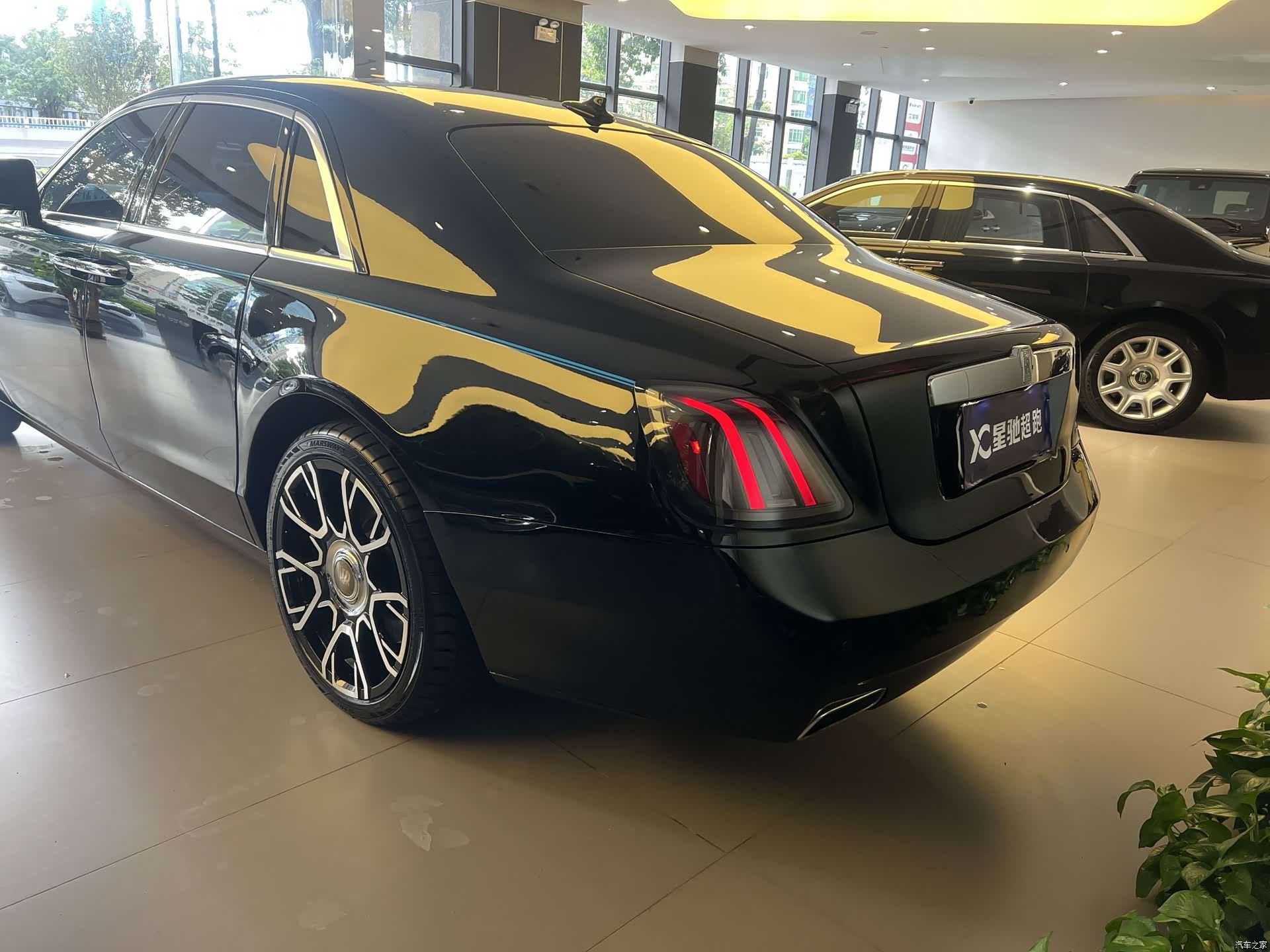 Rolls-Royce Ghost, 2011 26