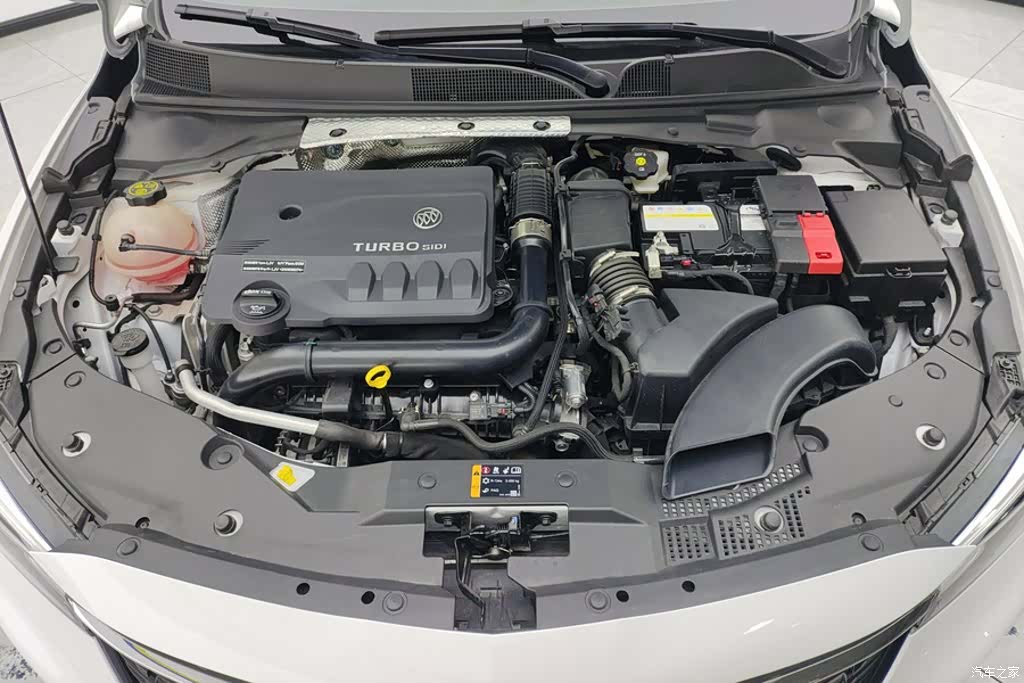 Buick Verano, 2025 10