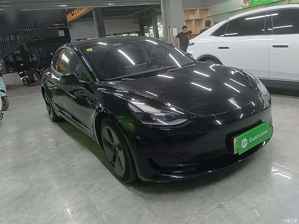 Tesla Model 3, 2021 4