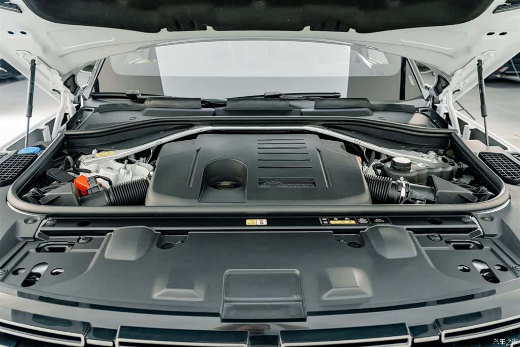 Land Rover Range Rover, 2024 25