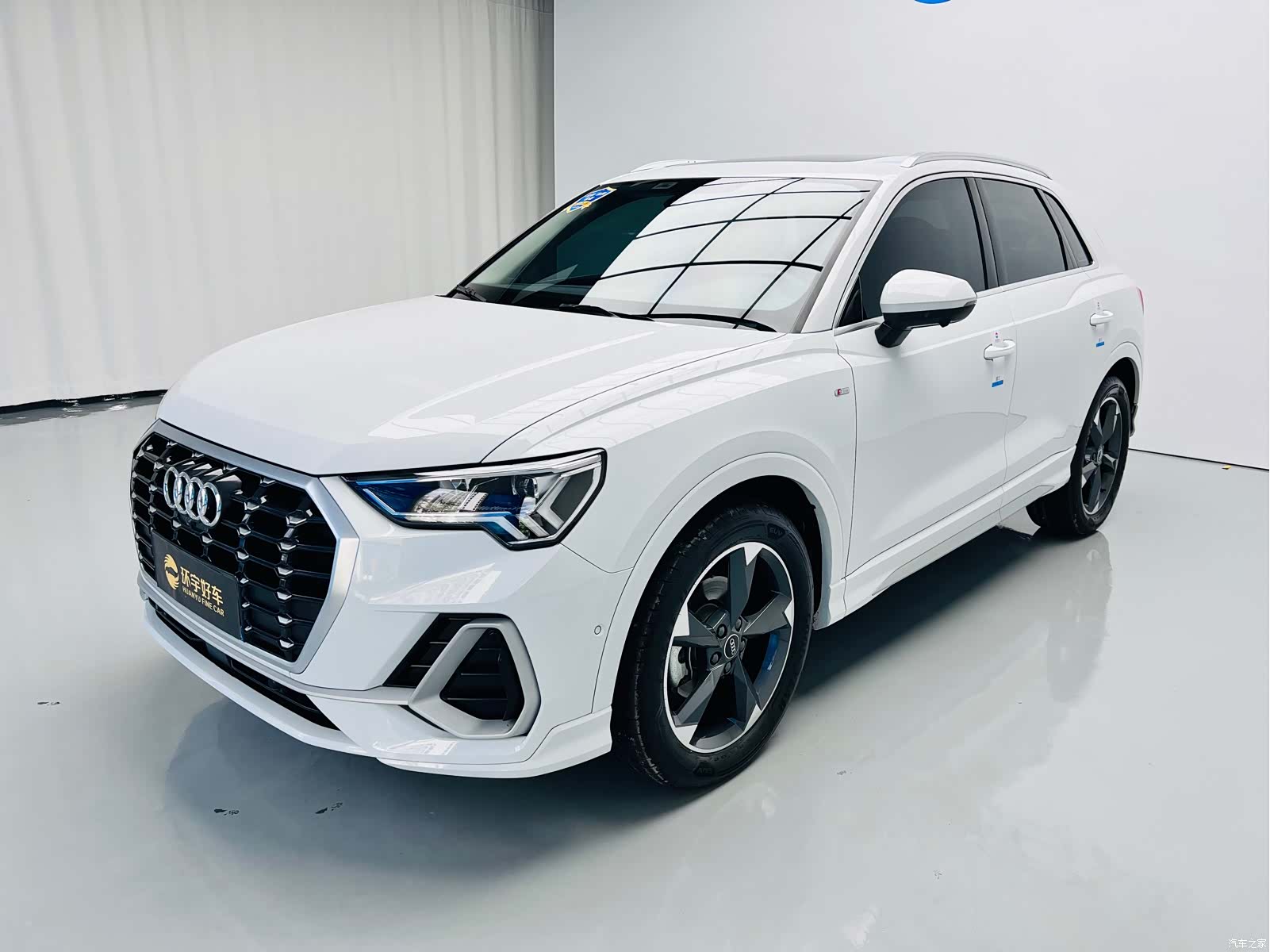 Audi Q3, 2023 1