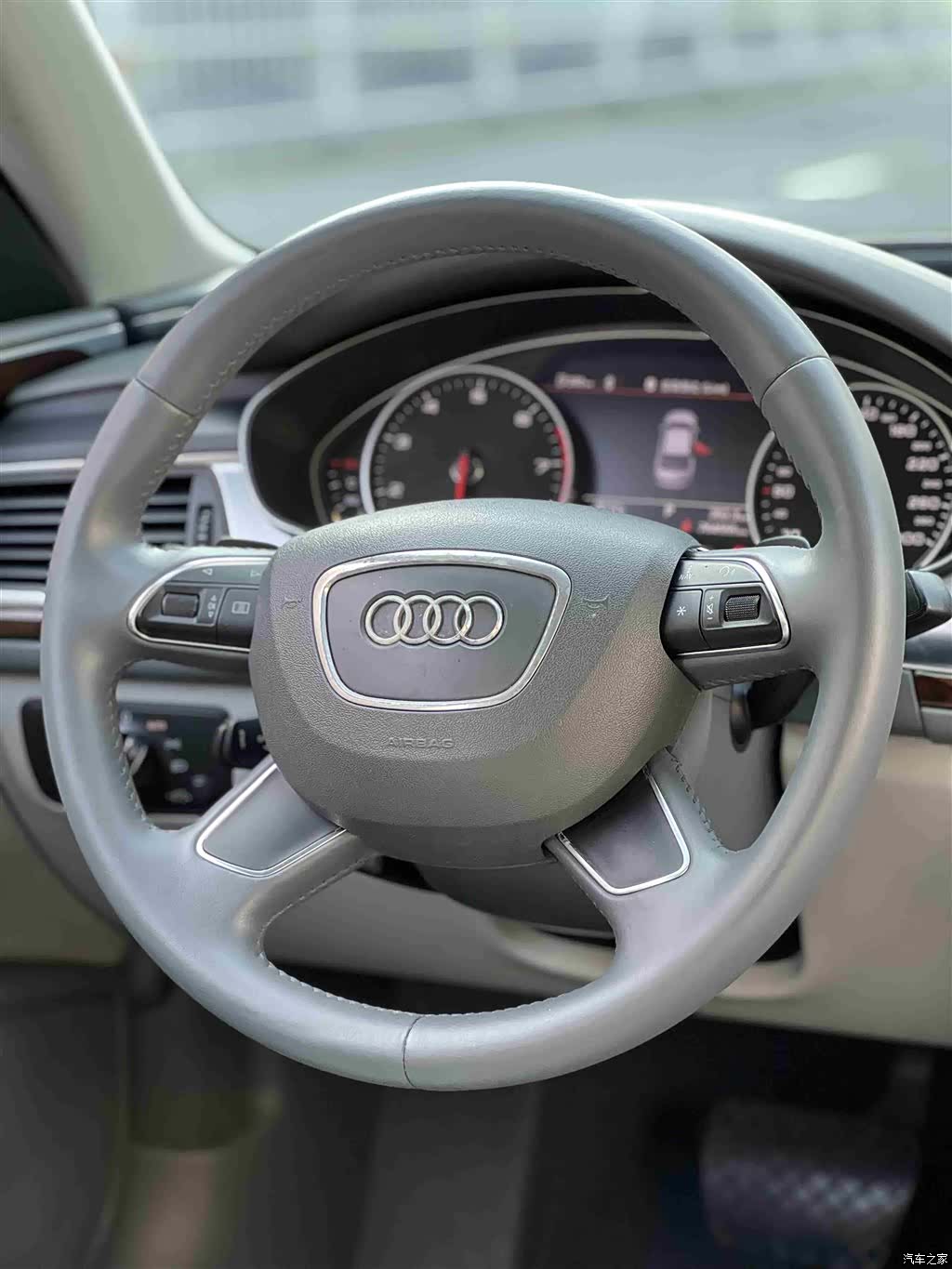 Audi A6L, 2014 13