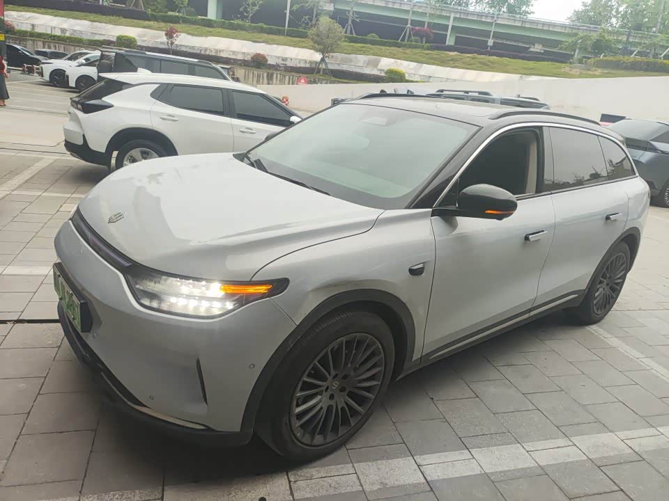 Leapmotor C11