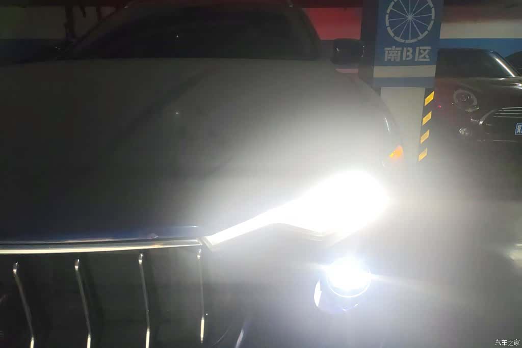 Maserati Levante, 2017 все фото