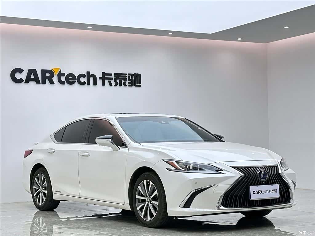 Lexus ES, 2021 6