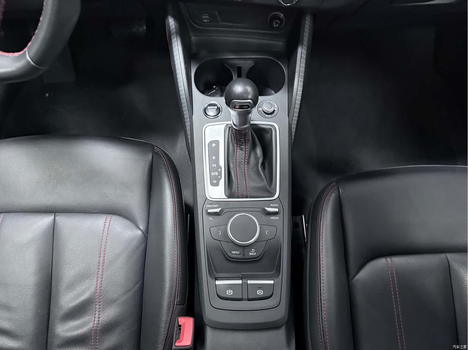 Audi Q2L, 2023 17
