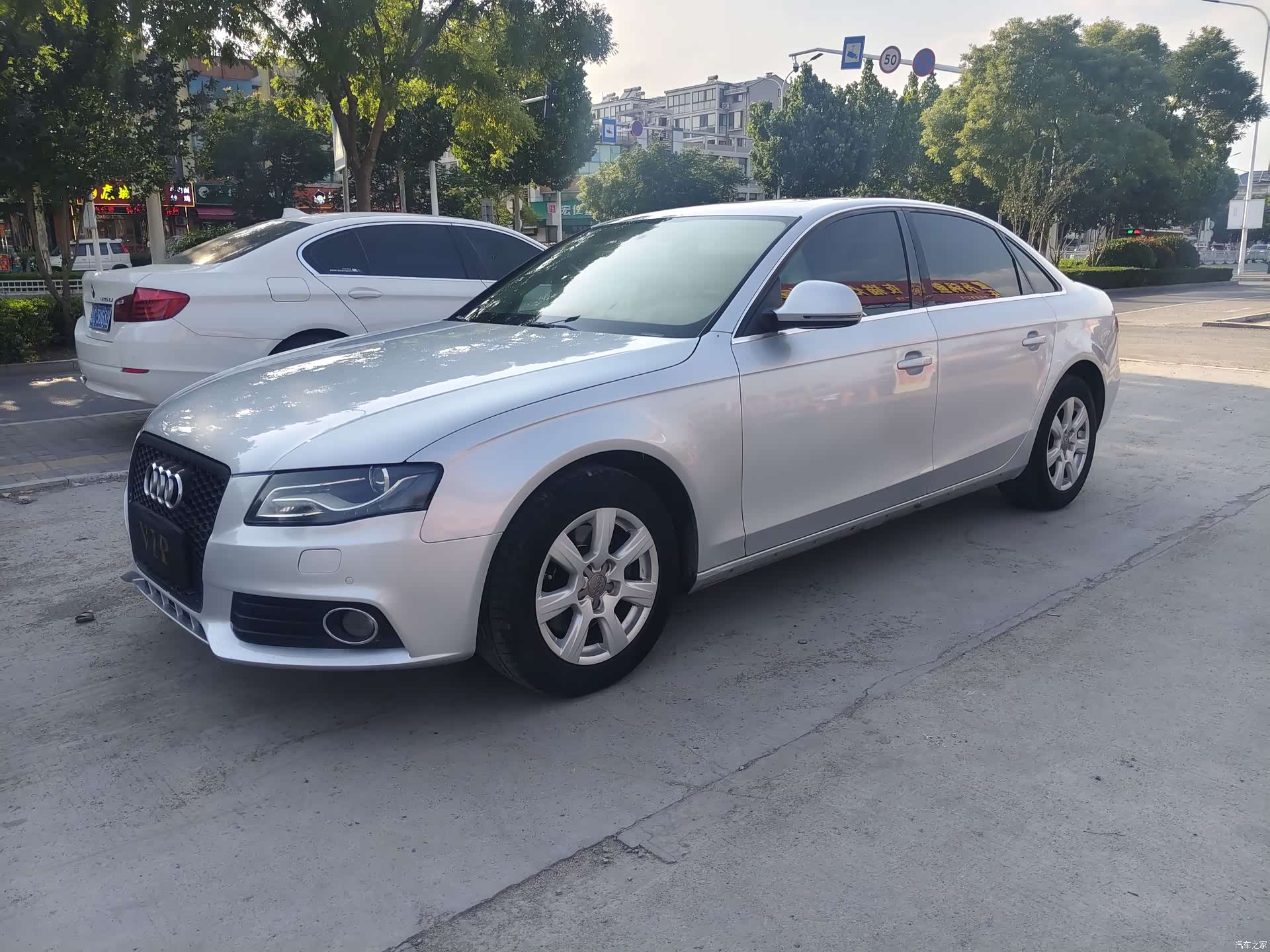 Audi A4L, 2012 1