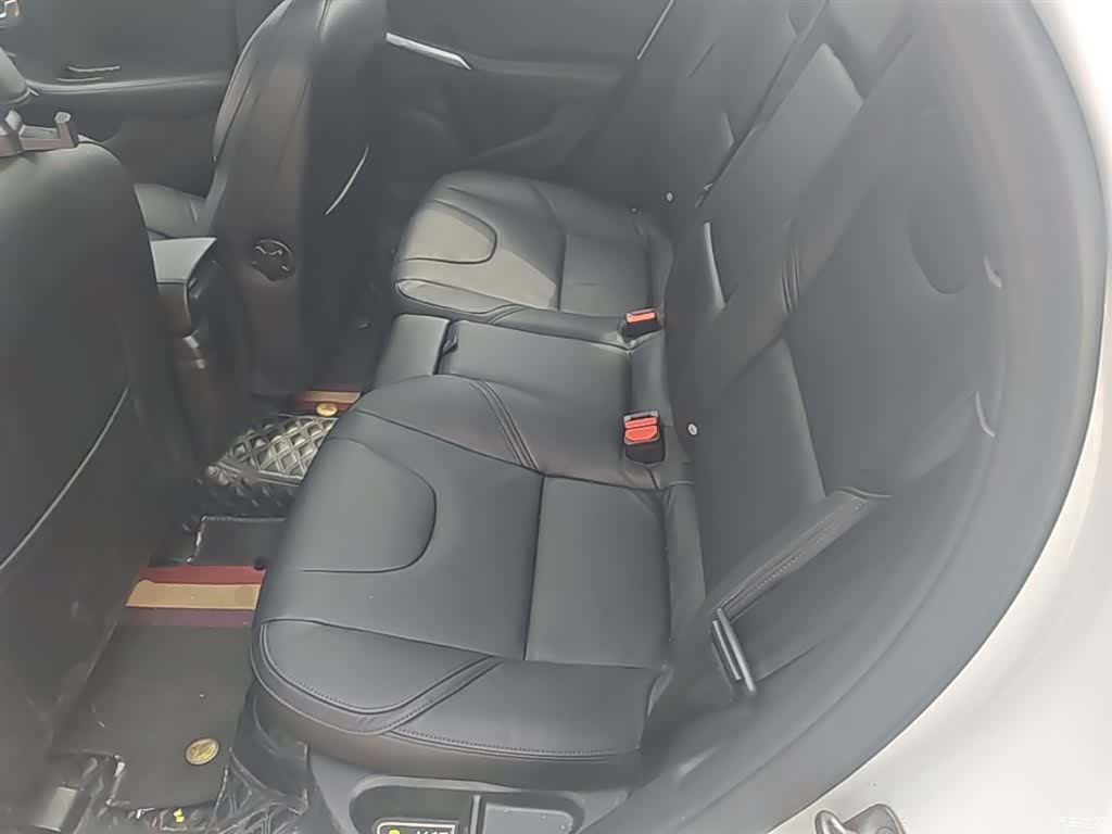 Volvo V40, 2015 17