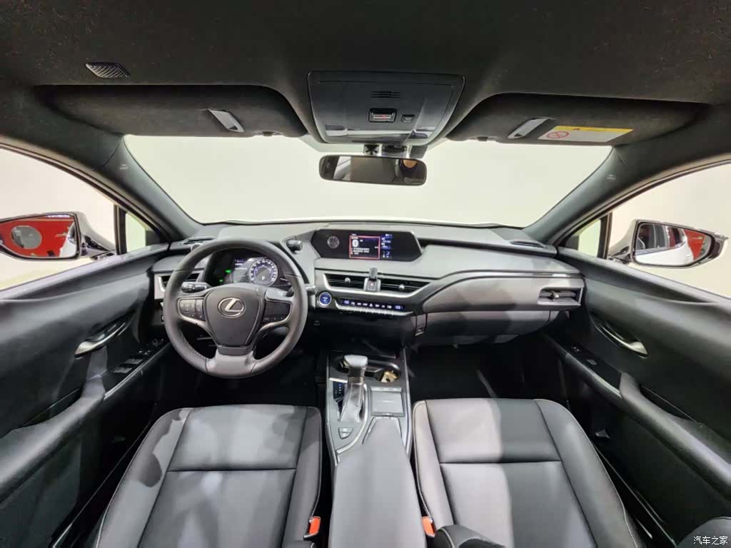 Lexus UX, 2020 23