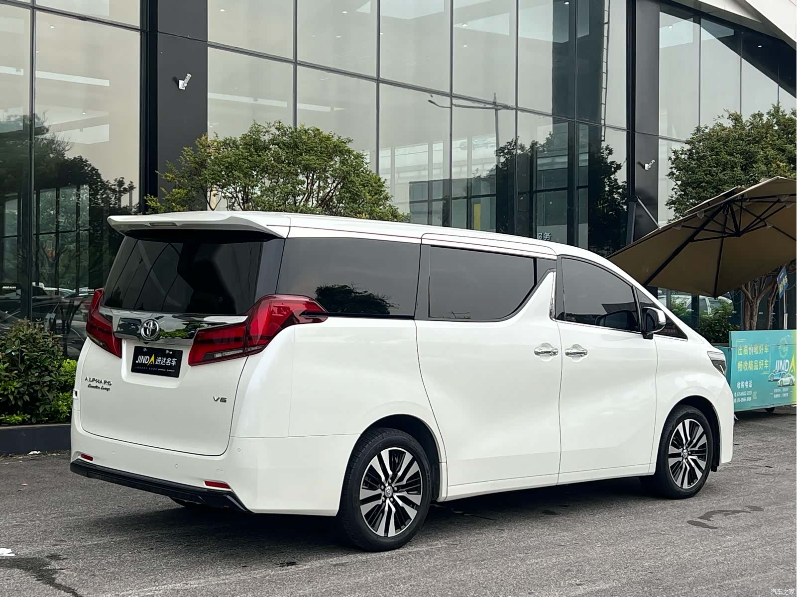Toyota Alphard, 2018 9