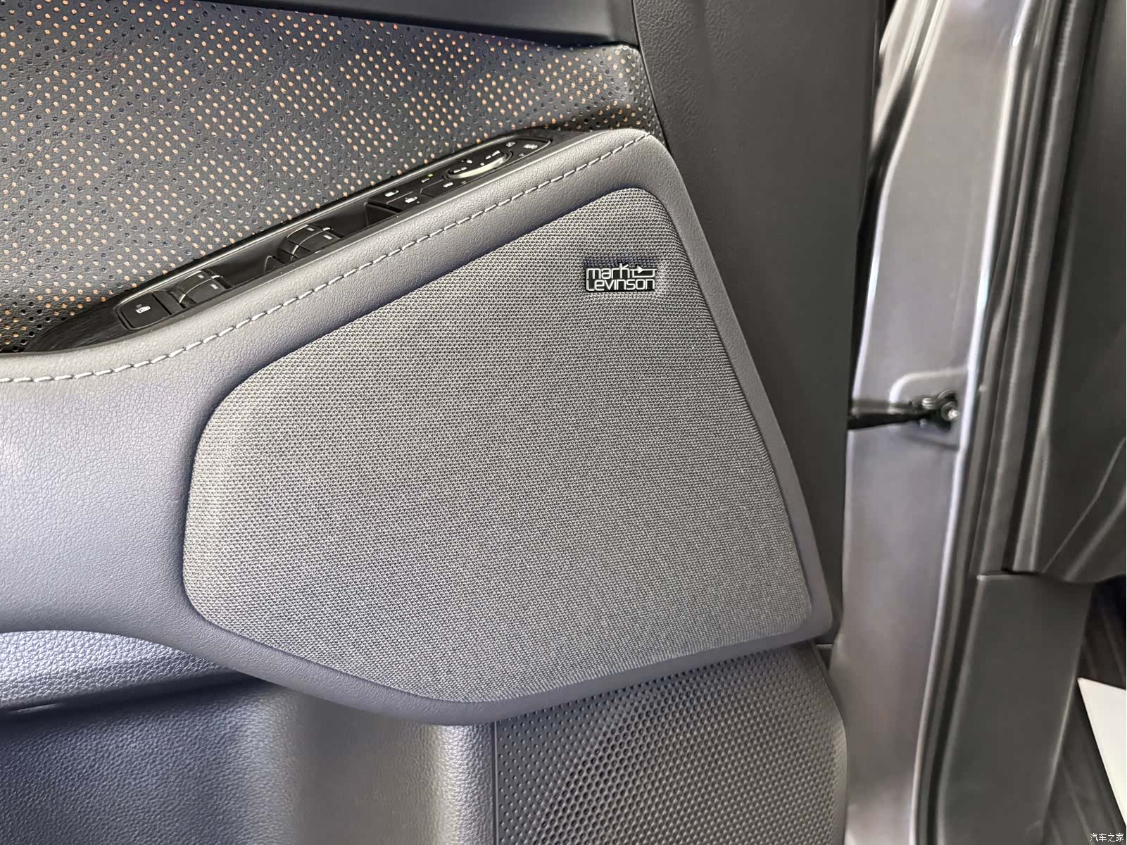 Lexus GX, 2026 9