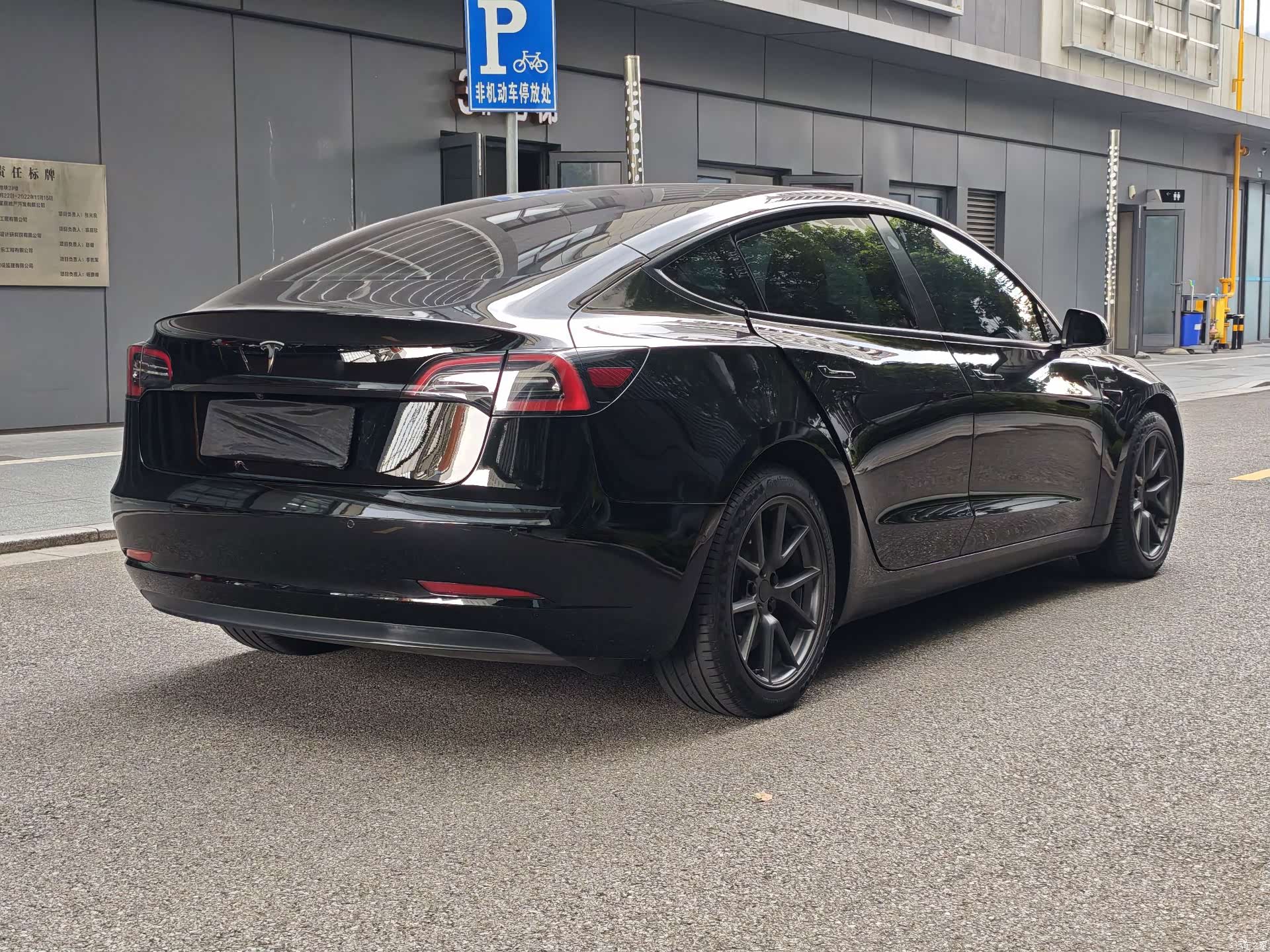 Tesla Model 3, 2023 17