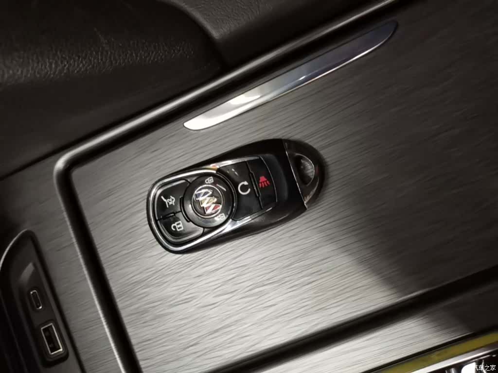 Buick Enclave, 2022 9