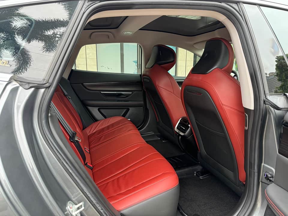 XPENG P7 XPENG P7