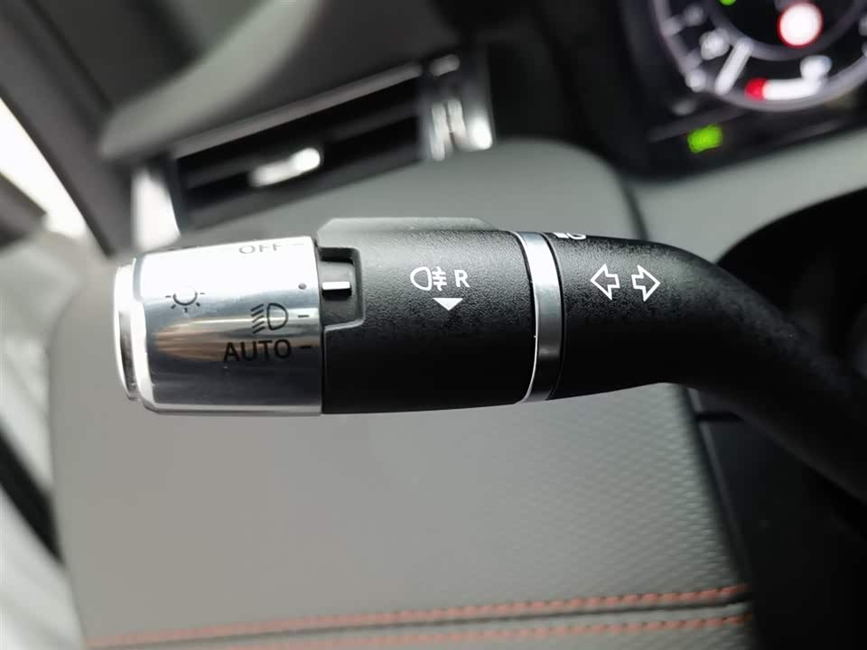 Land Rover Discover sports